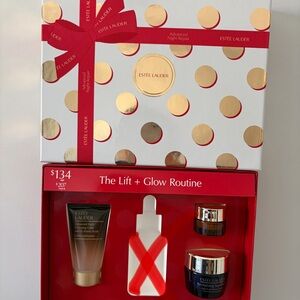 NWB Estée Lauder 3 pcs Holiday Skincare Set